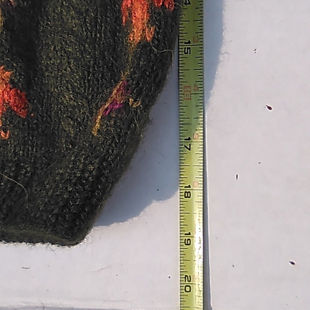 Peruvian Connection sweater. - Picture 12 of 17